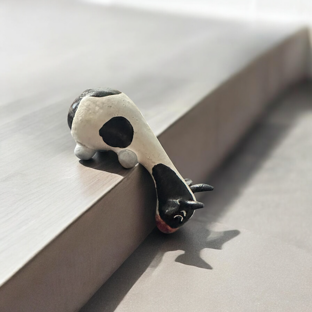 Wooden Minimal Cow Shelf Figurine Decoration Music Frog Co