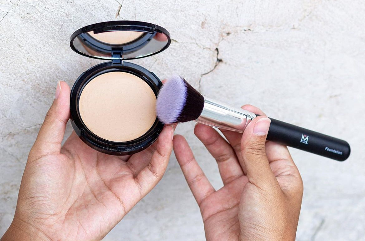 Voodoo Makeup Coconut Cream Foundation + Brush Voodoo Makeup