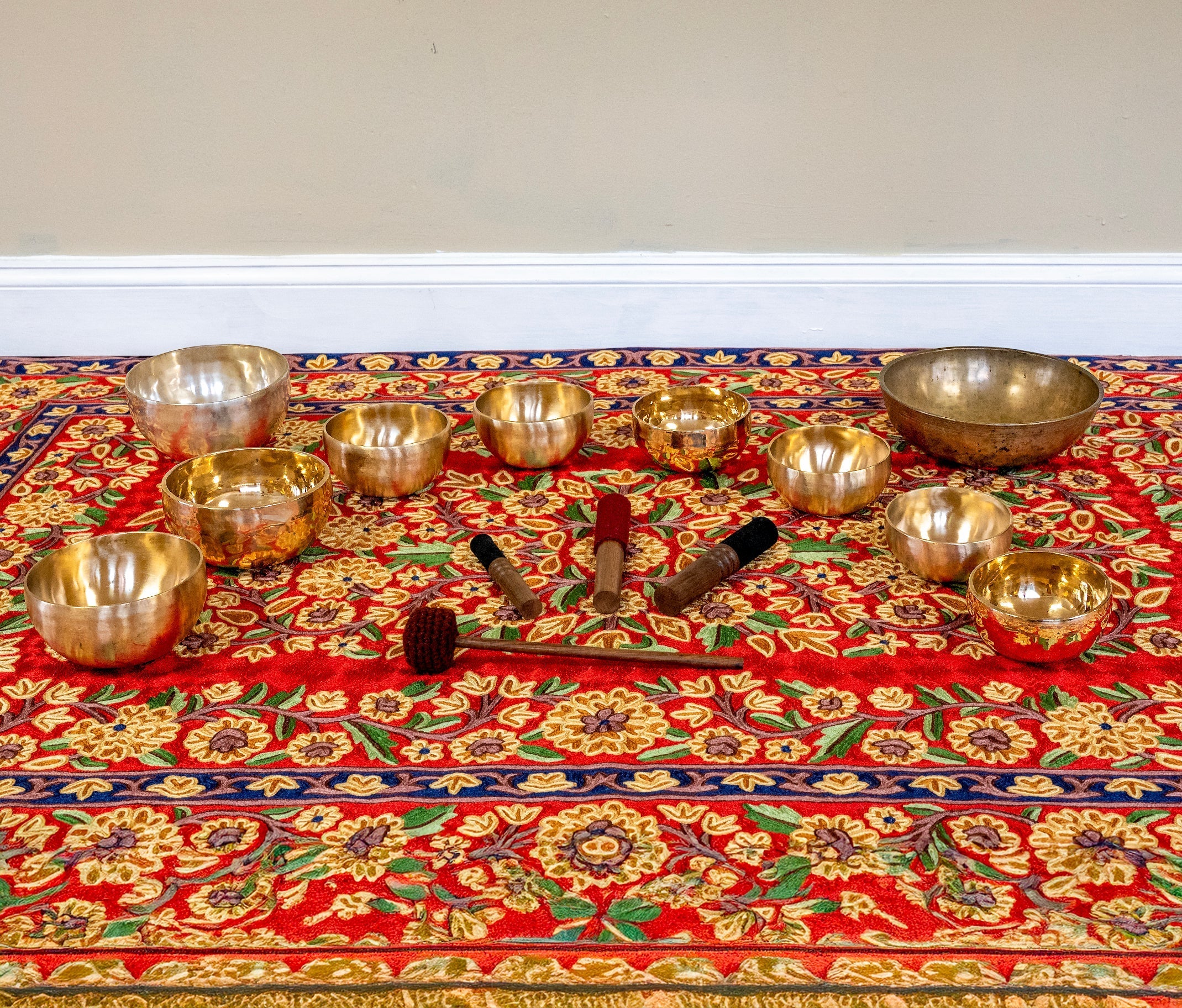 Hybrid Diatonic Singing Bowl Set - C4 Scale with 3rd Octave Bass Bowls - NS15870 Bodhisattva Trading Company