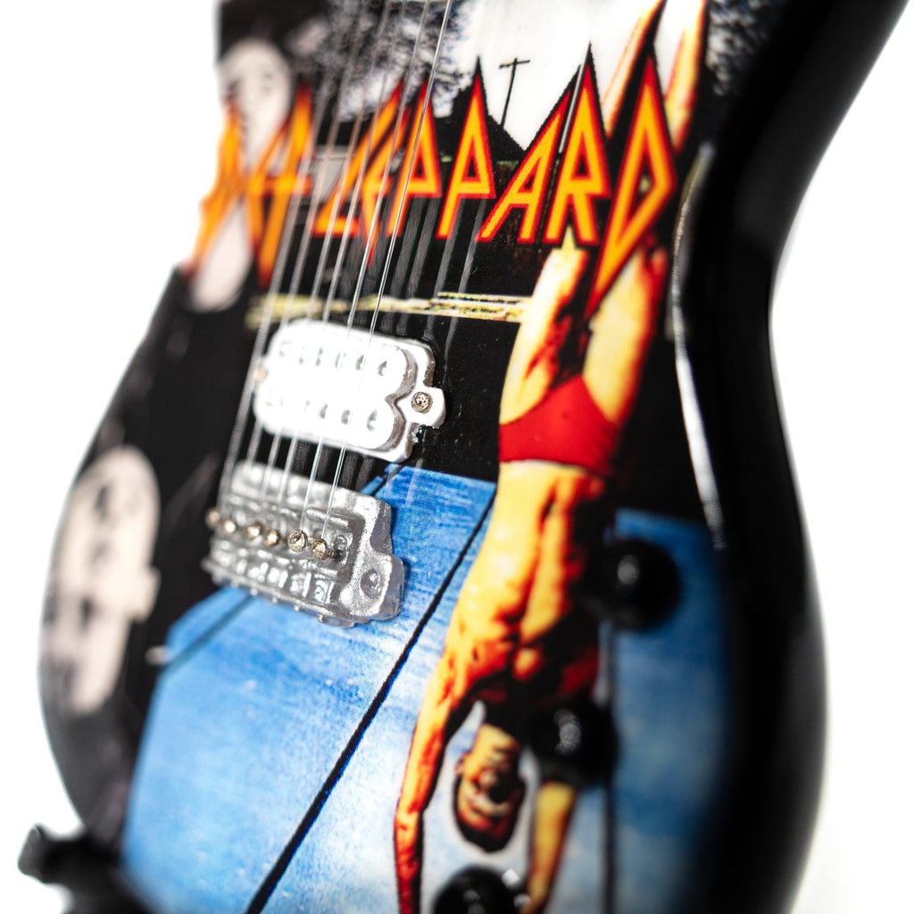 Def Leppard’s “High ‘n’ Dry” Mini Axe The Mini Axe