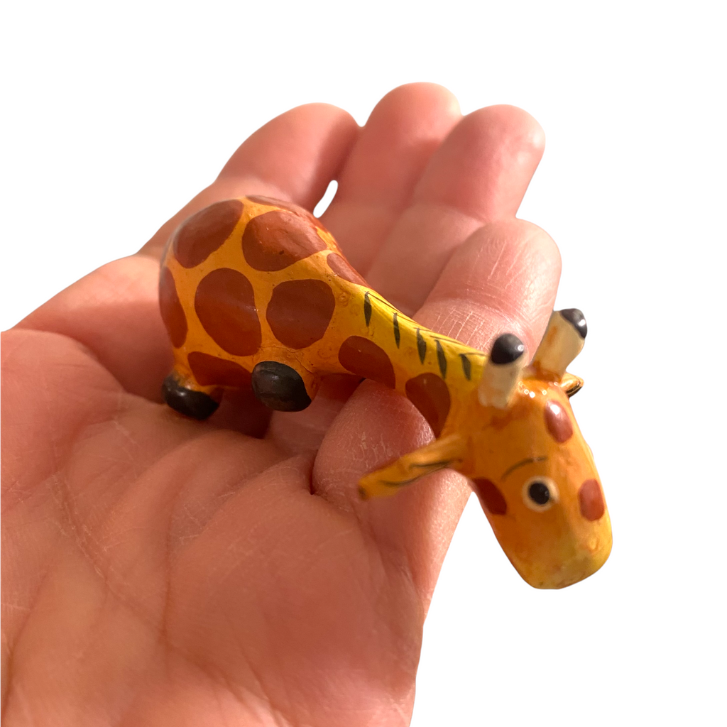 Wooden Minimal Giraffe Shelf Figurine Decoration Music Frog Co