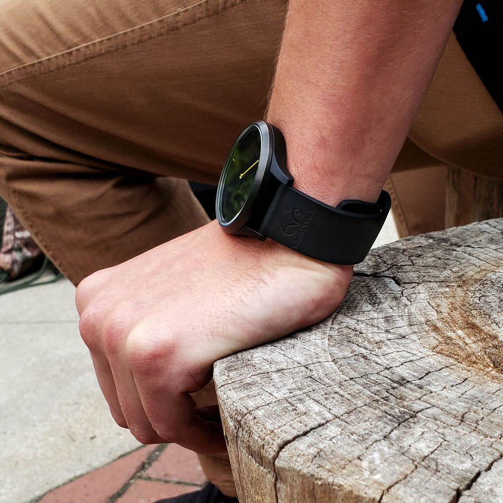 Realtree Engraved Silicone Watchband for Samsung, Garmin, Fossil, and More for Samsung, Garmin, Fossil, and More Affinity Bands