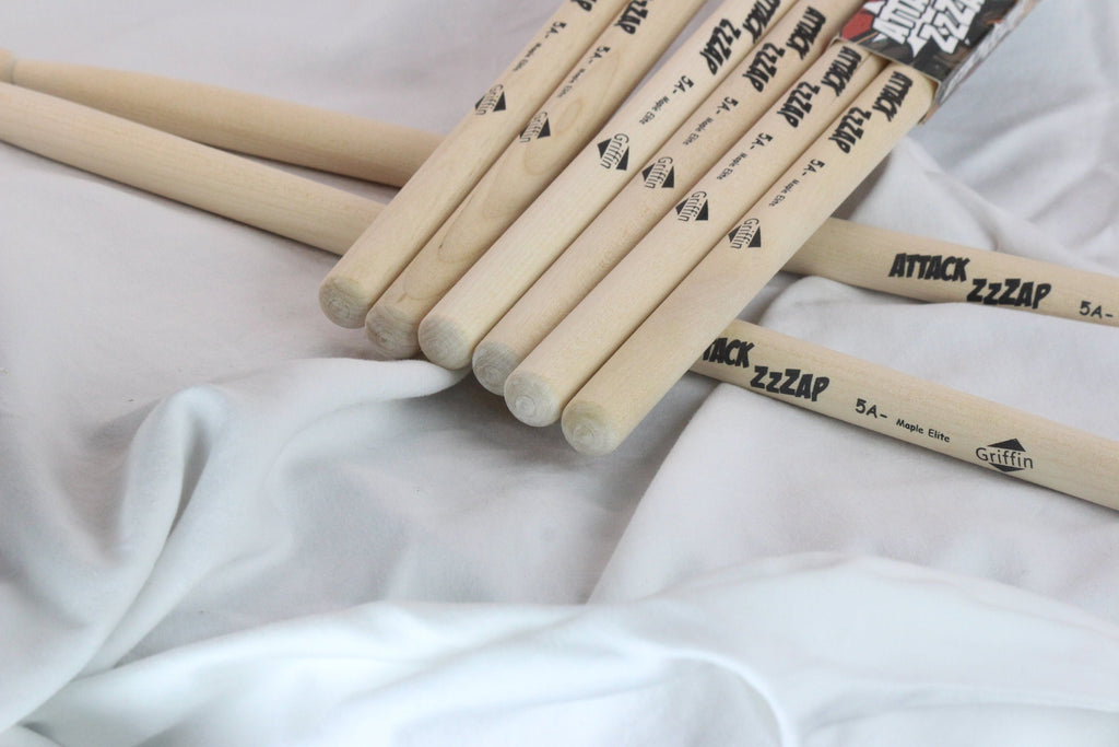 12 Pairs of Select Elite Maple Wood Drum Sticks by GRIFFIN Attack Zzzap - Size 5A Premium Balanced, Level and Straight - Drummers Percussion Classic Pure Grit Uncoated, Raw Wood Drumming Sticks GeekStands.com