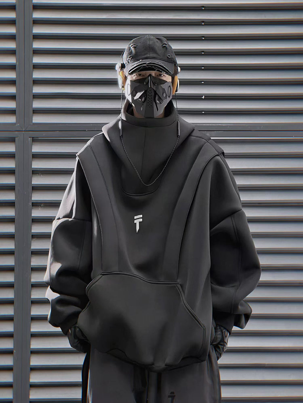 HiH50 Black Nexus Hoodie Niepce