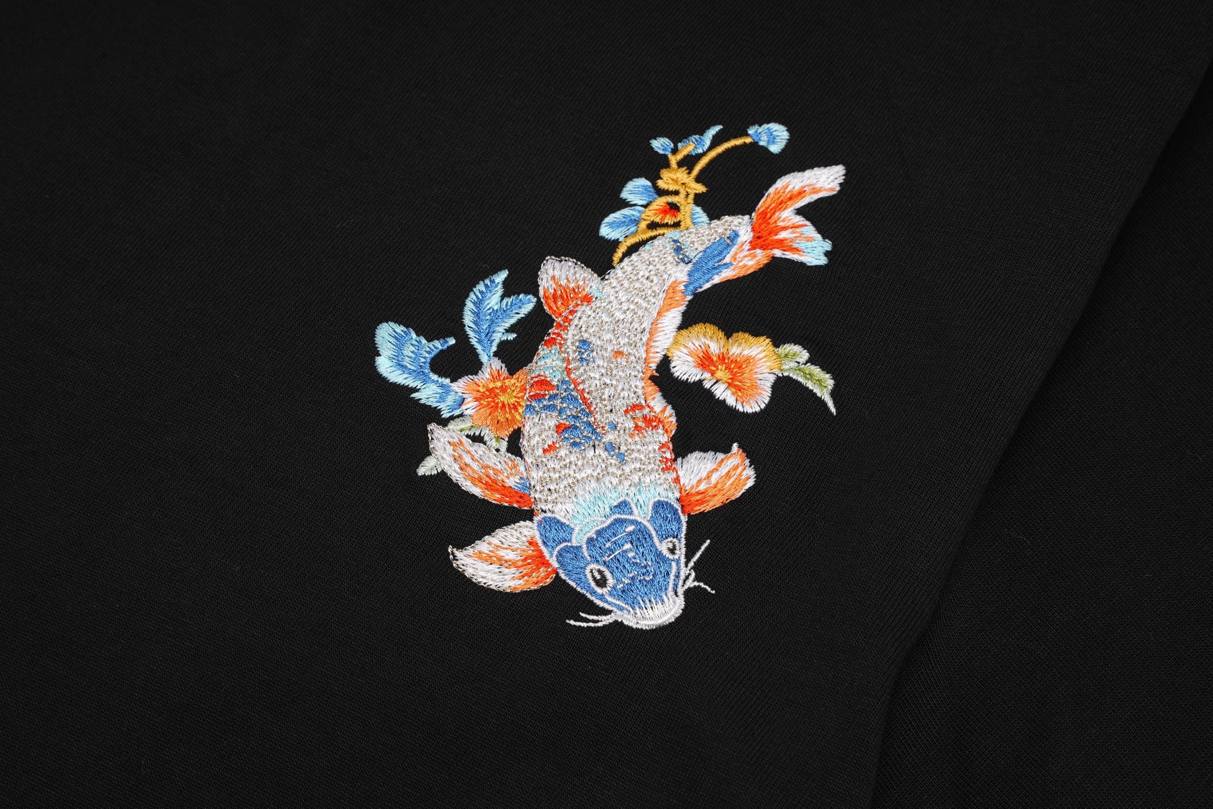 ET515 Rainbow Koi Fish Embroidered Tee Niepce