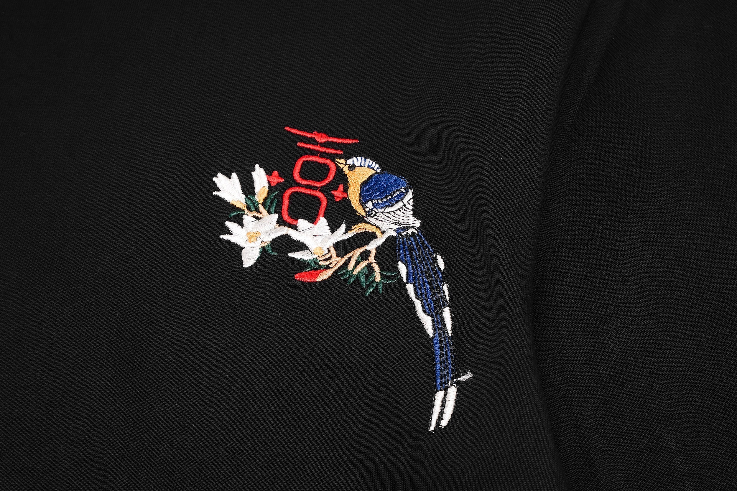 ET513 Flower and Birds Embroidered Tee Niepce