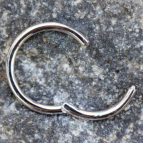 14Kt. White Gold Seamless Clicker Ring Fashion Hut Jewelry