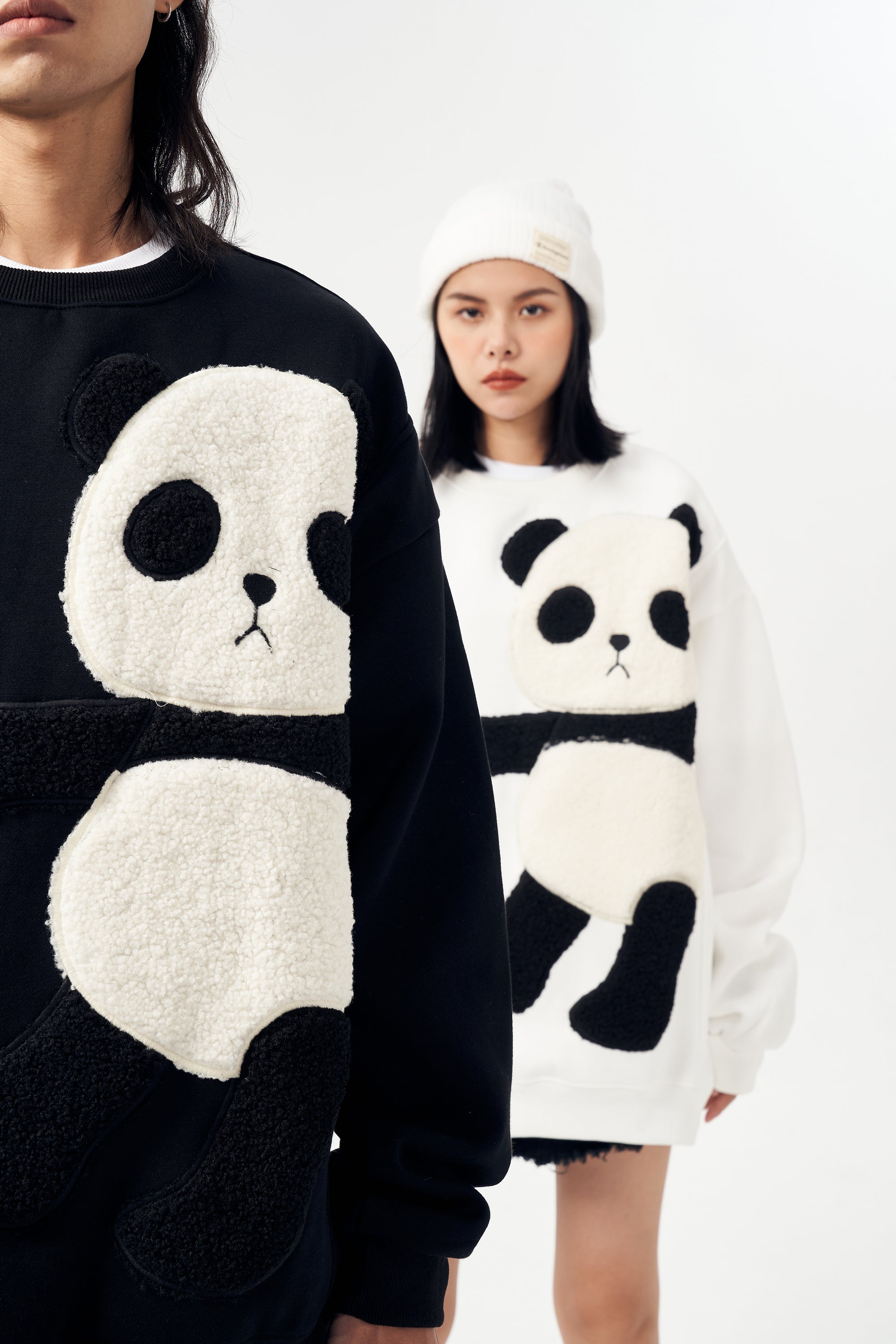 MAR1081 Furry Panda Crewneck Niepce