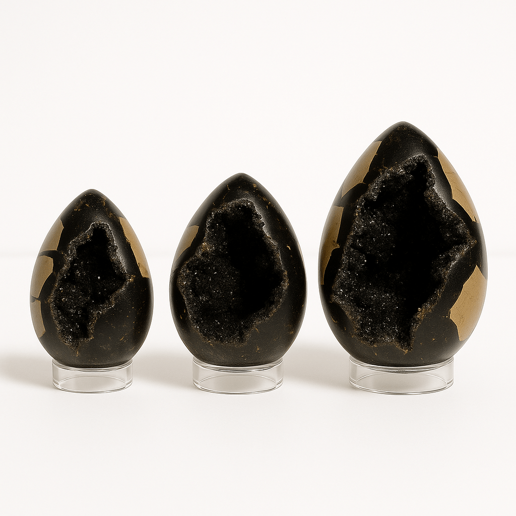 Dark Septarian Geode Egg – Hand-Selected Display Crystal with Druzy Interior KREATEUR MIAMI