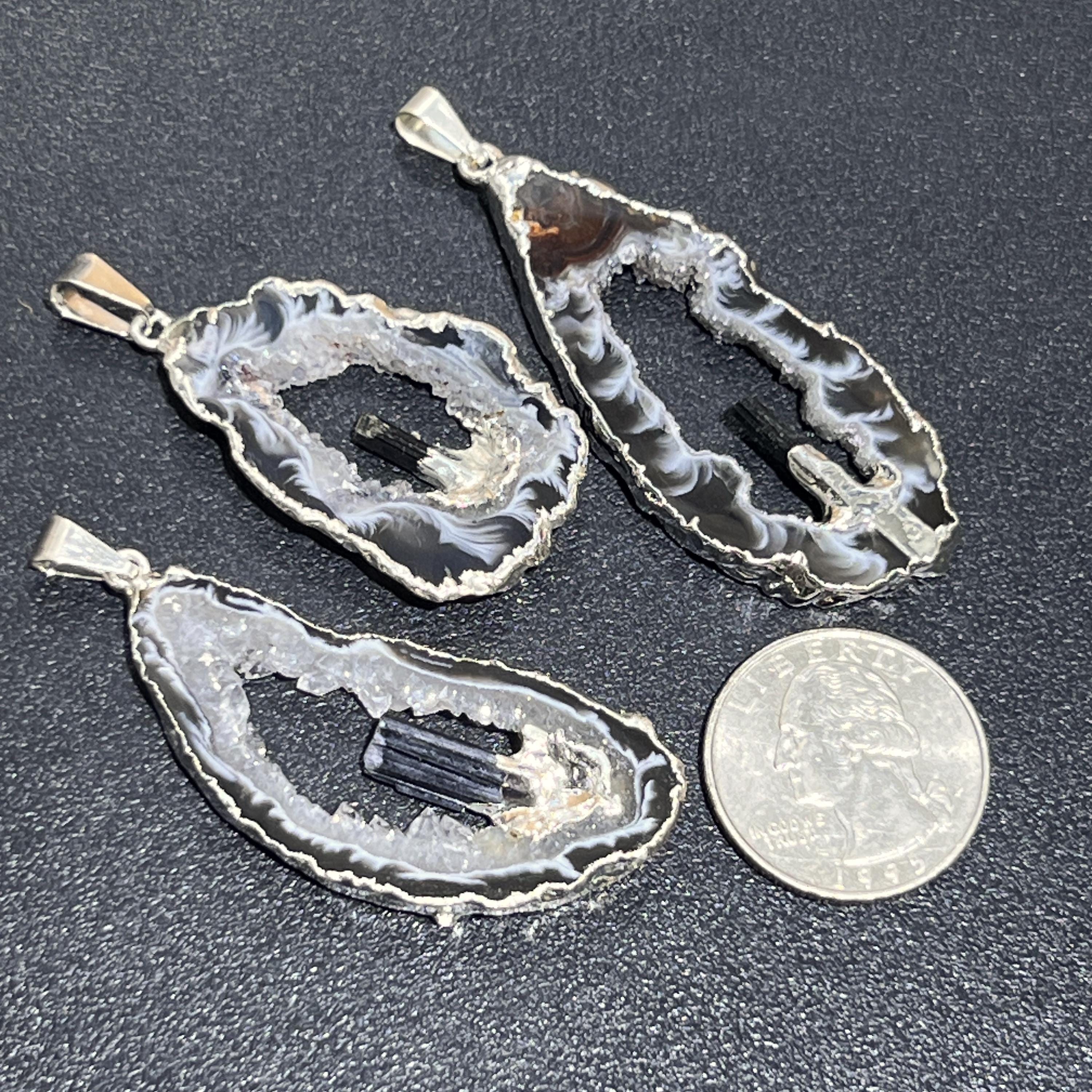 Oco Geode Druzy with Tourmaline Crystal Point Pendant (Silver Plated) Amazing Crystals