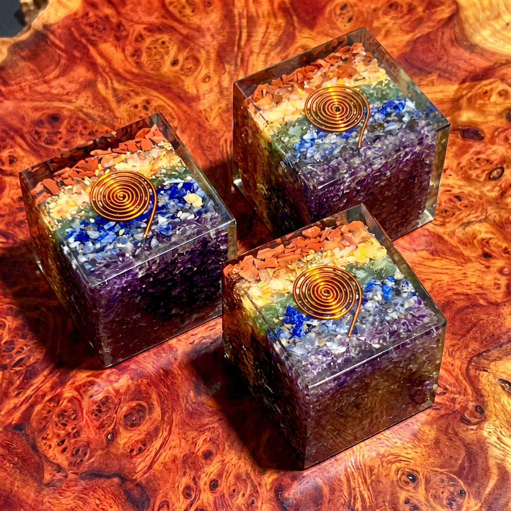 7 Stone Chakra Reiki Balance Crystal Resin Orgone Cube Carving Amazing Crystals