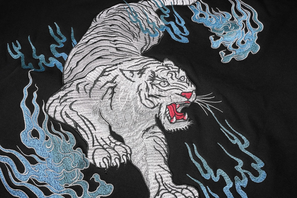 KH9817 Flaming White Tiger Hoodie Niepce