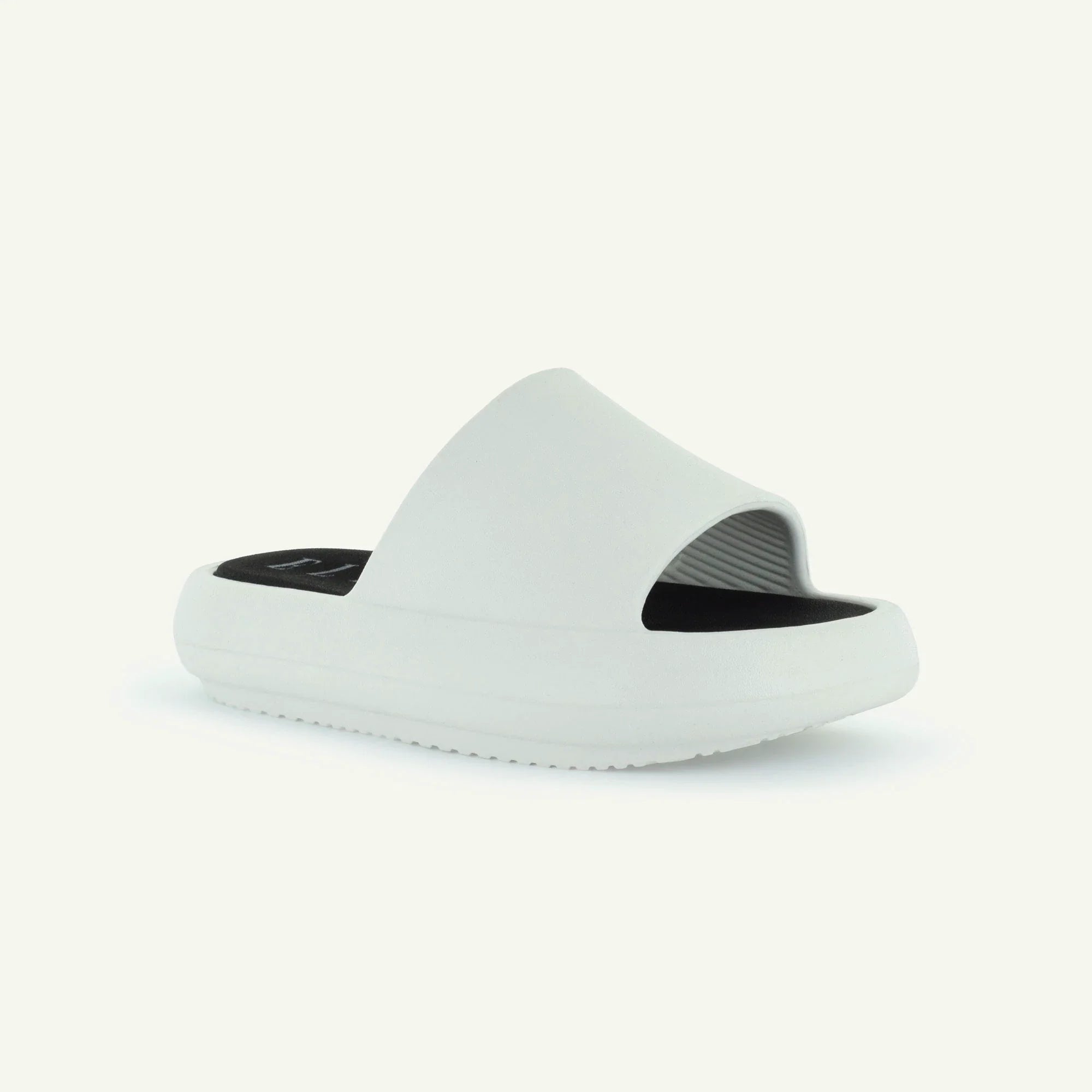 ST. TROPEZ: PLATFORM SLIDE - WHITE Elle Footwear
