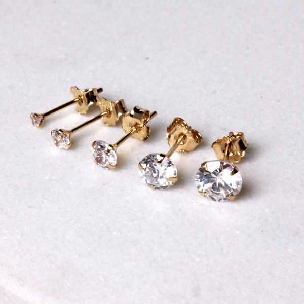 Pair of 14Kt Yellow Gold Clear Round CZ Stud Earrings Fashion Hut Jewelry