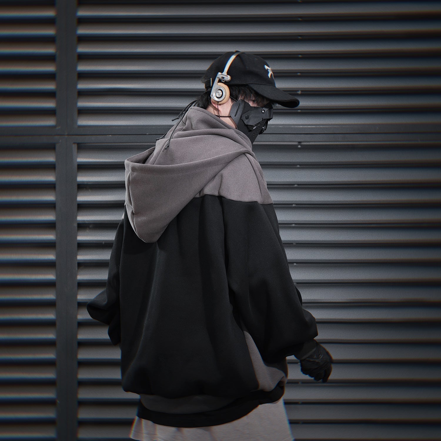 HiH51 Grey T-Tech Hoodie Niepce