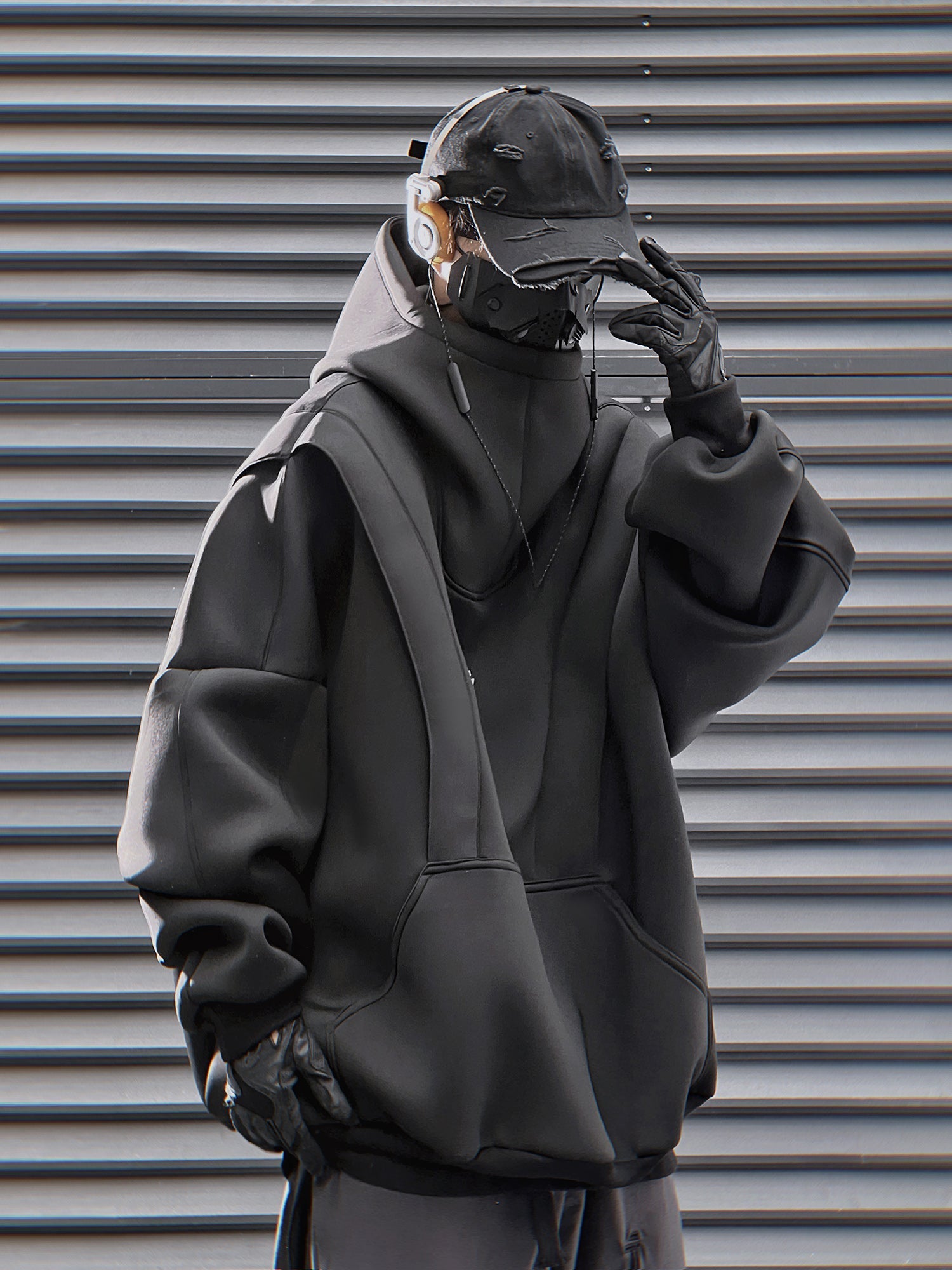 HiH50 Black Nexus Hoodie Niepce