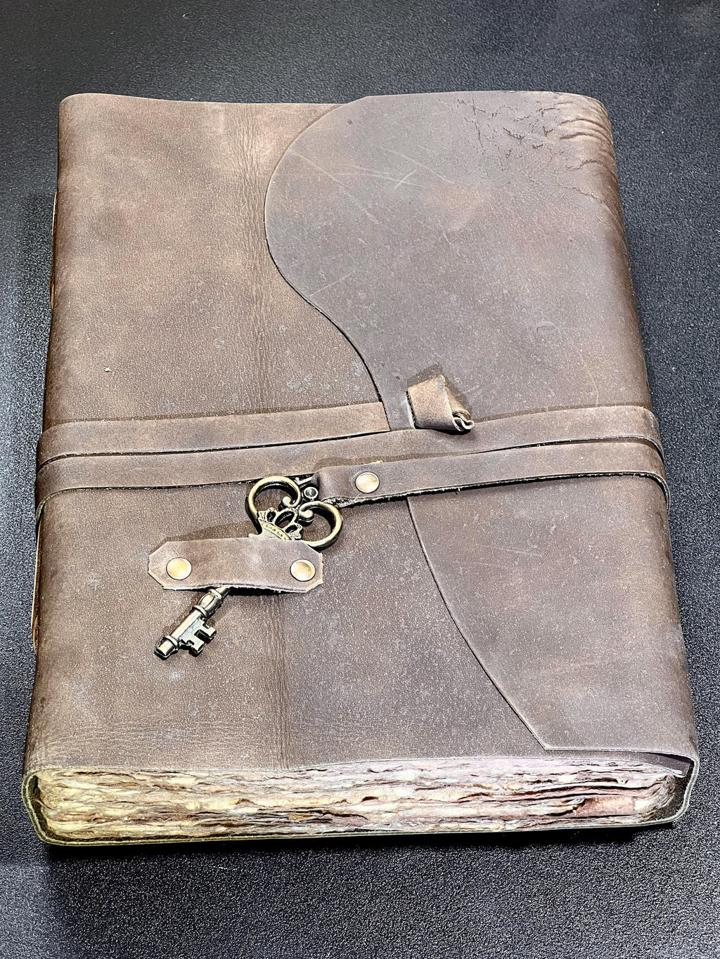 Papyrus Rustic Brown Leather Bound 100 Page Sketchbook Notebook Key Carving Amazing Crystals