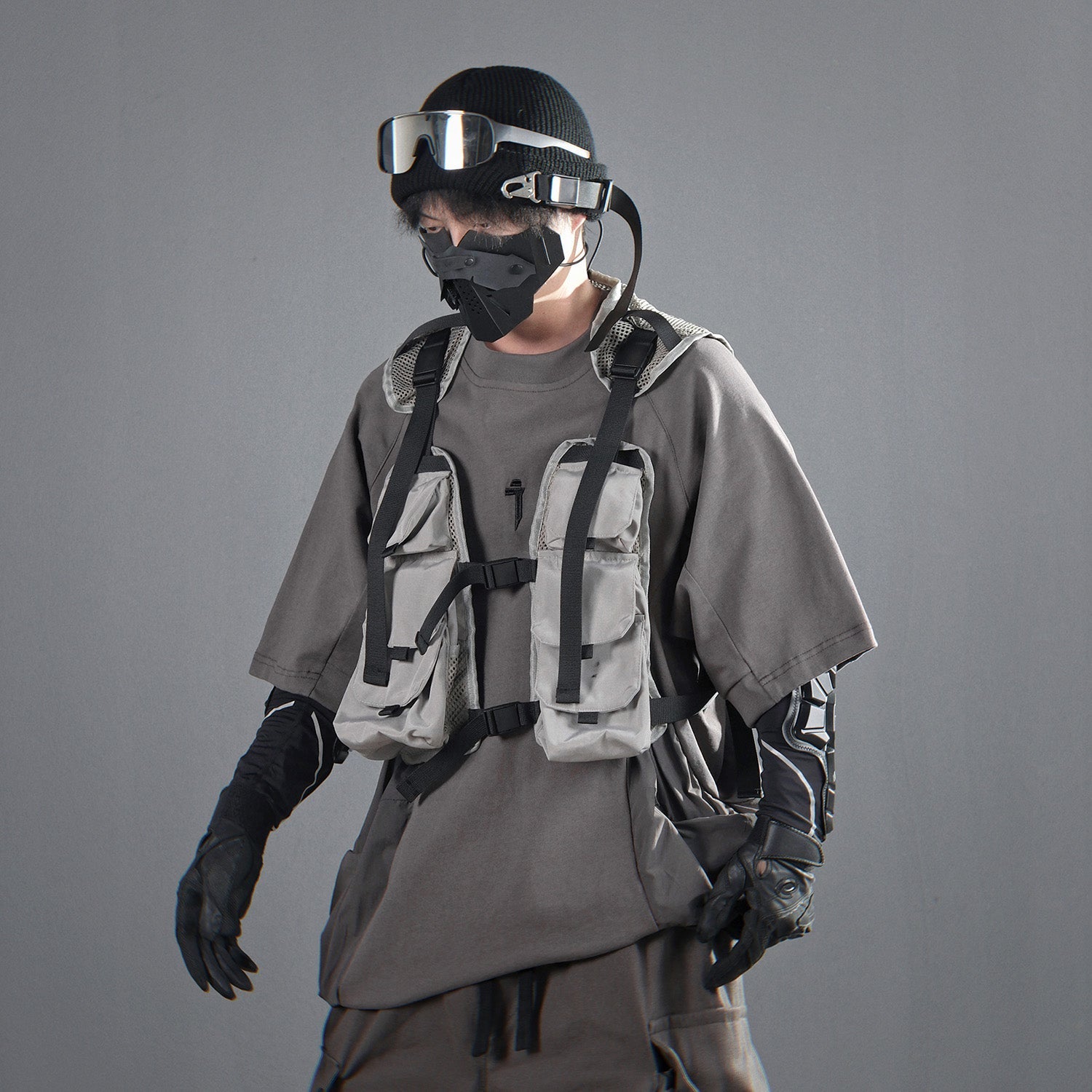 HiV5 Techwear Utility Vest Niepce