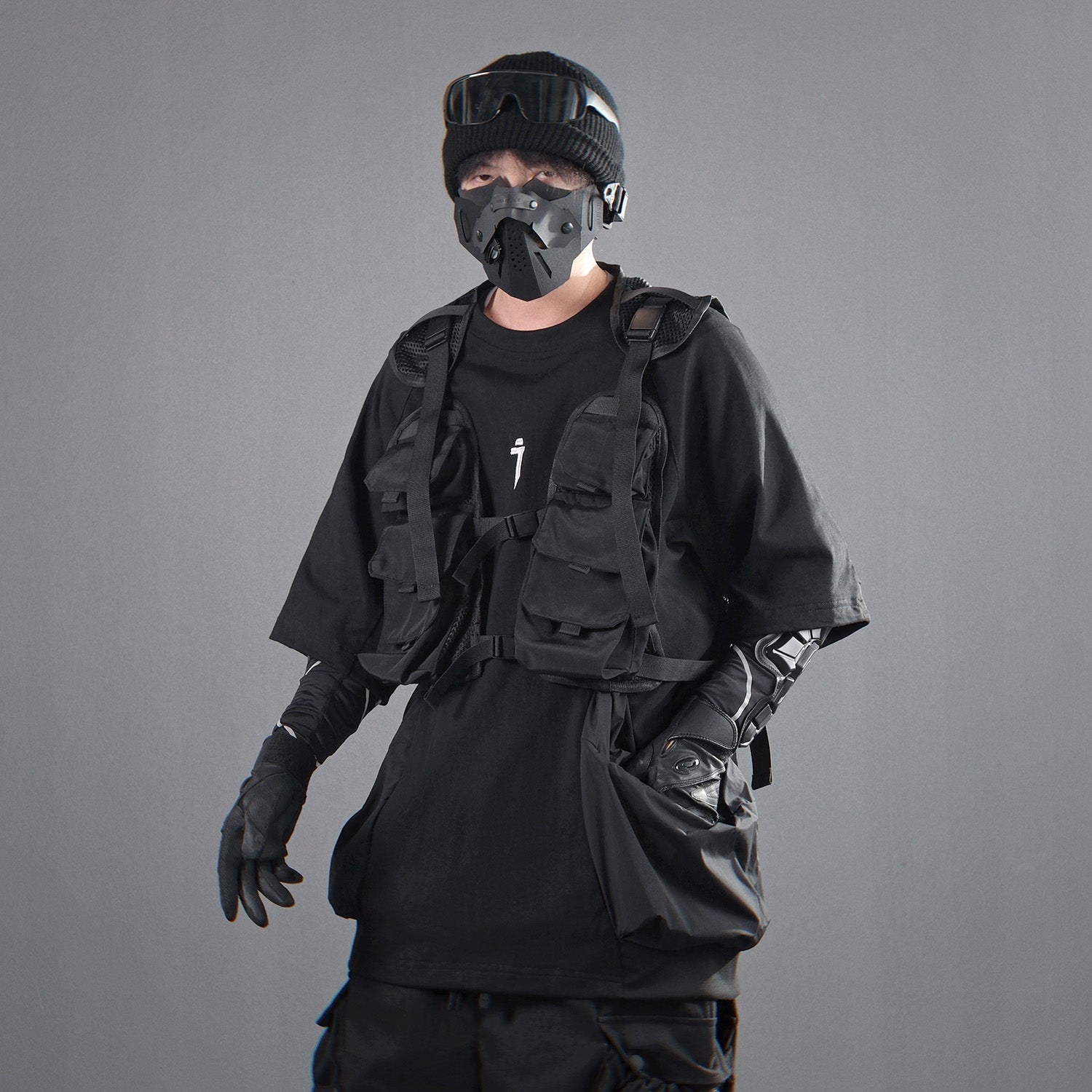 HiV5 Techwear Utility Vest Niepce