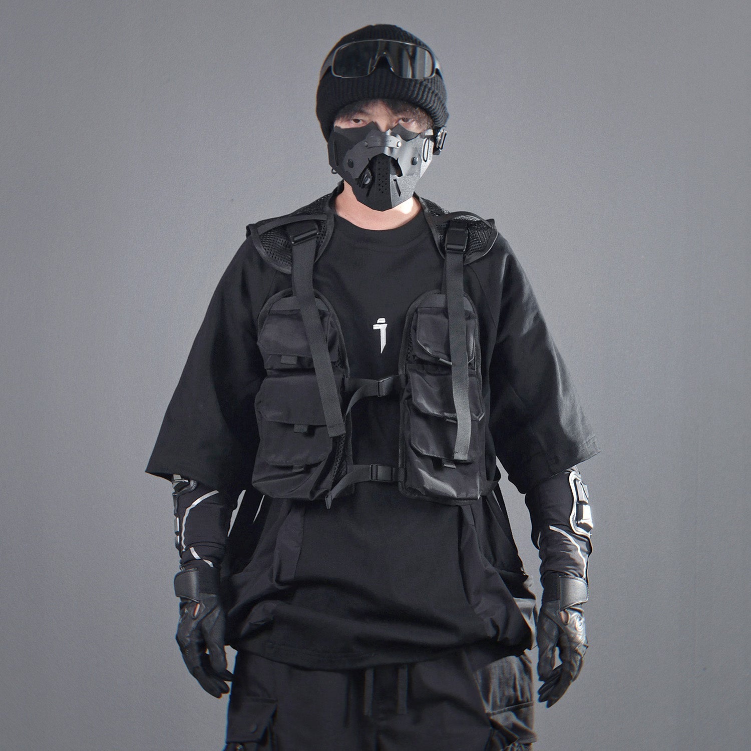 HiV5 Techwear Utility Vest Niepce