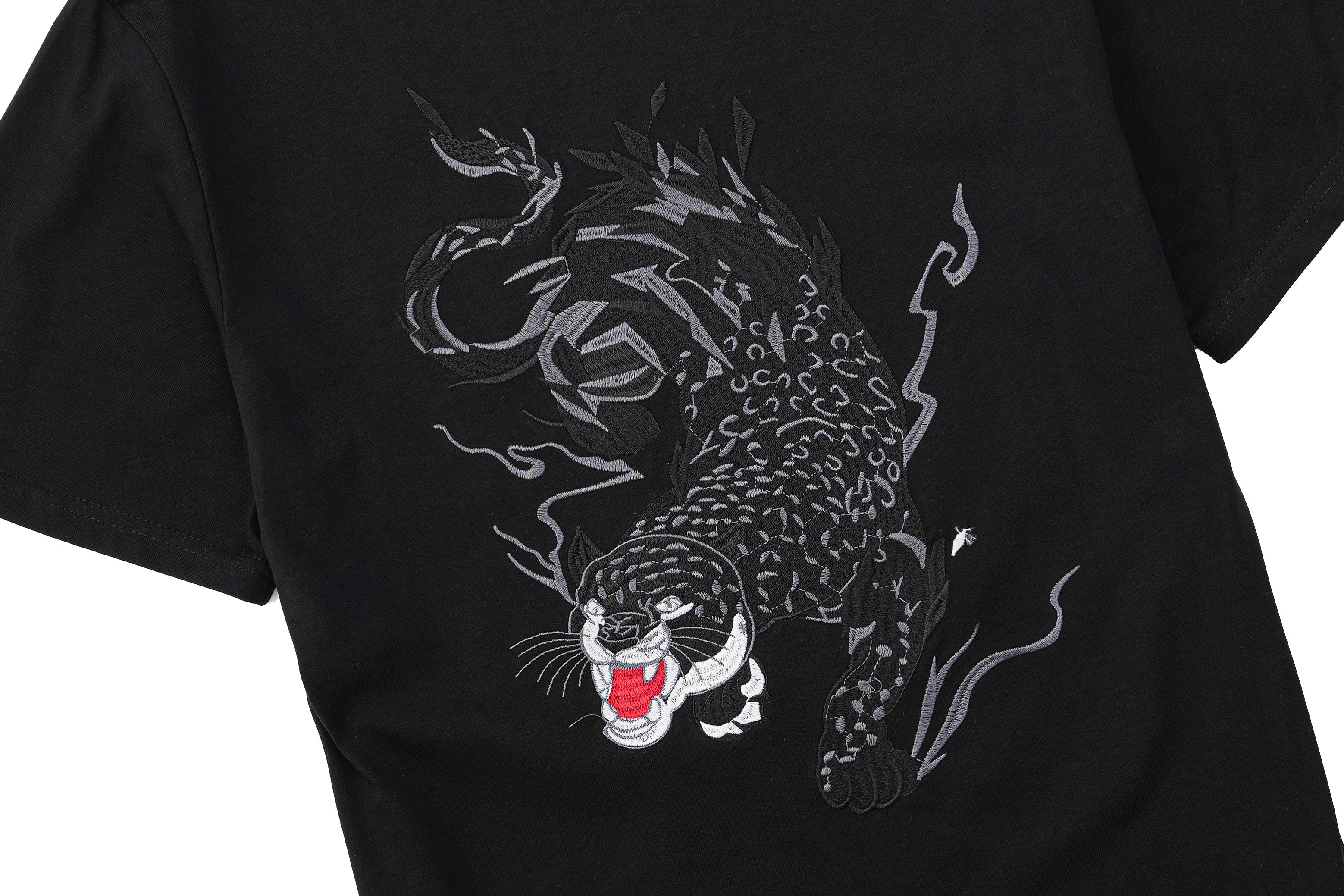 KH802 Raging Panther Embroidery Tee Niepce