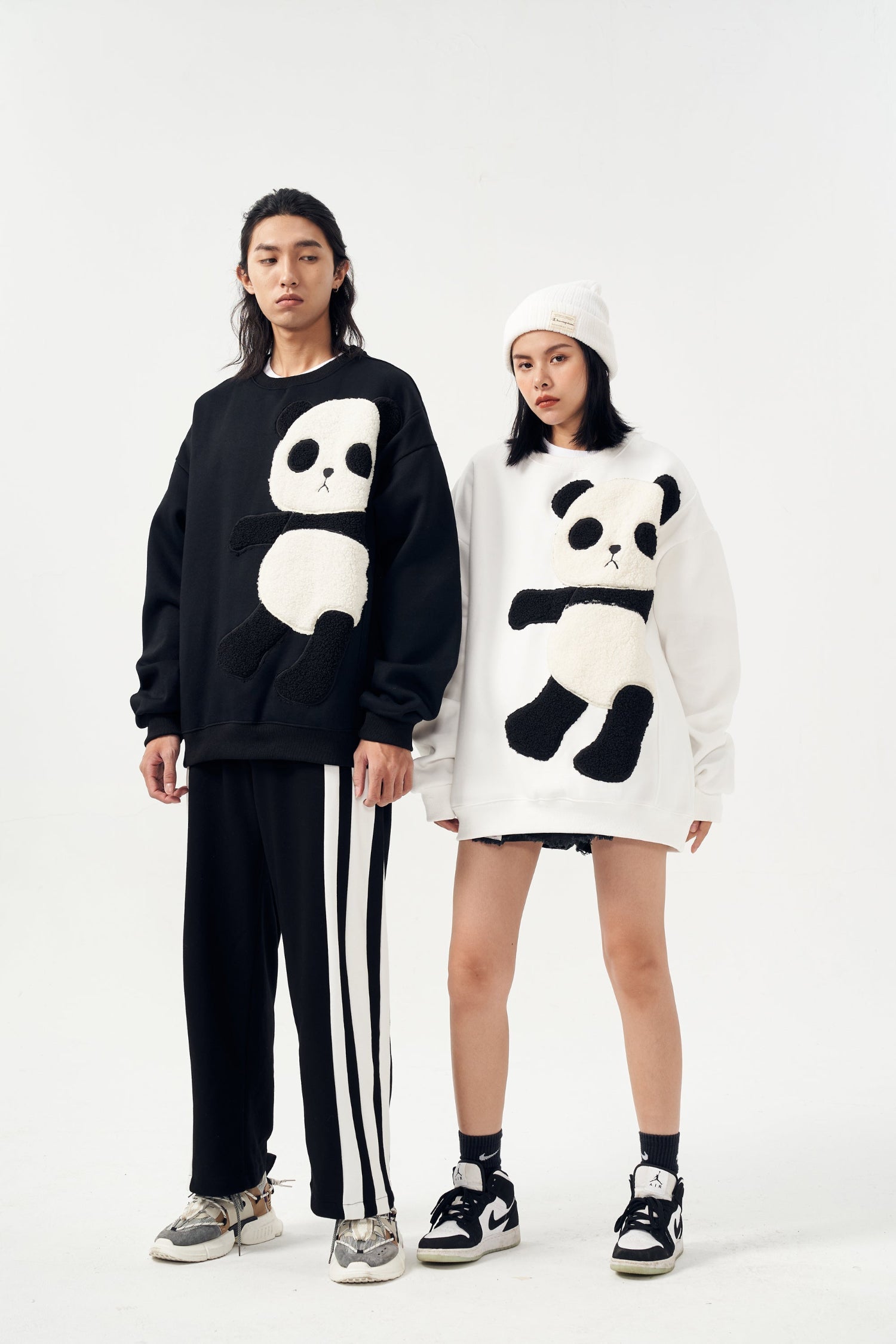 MAR1081 Furry Panda Crewneck Niepce