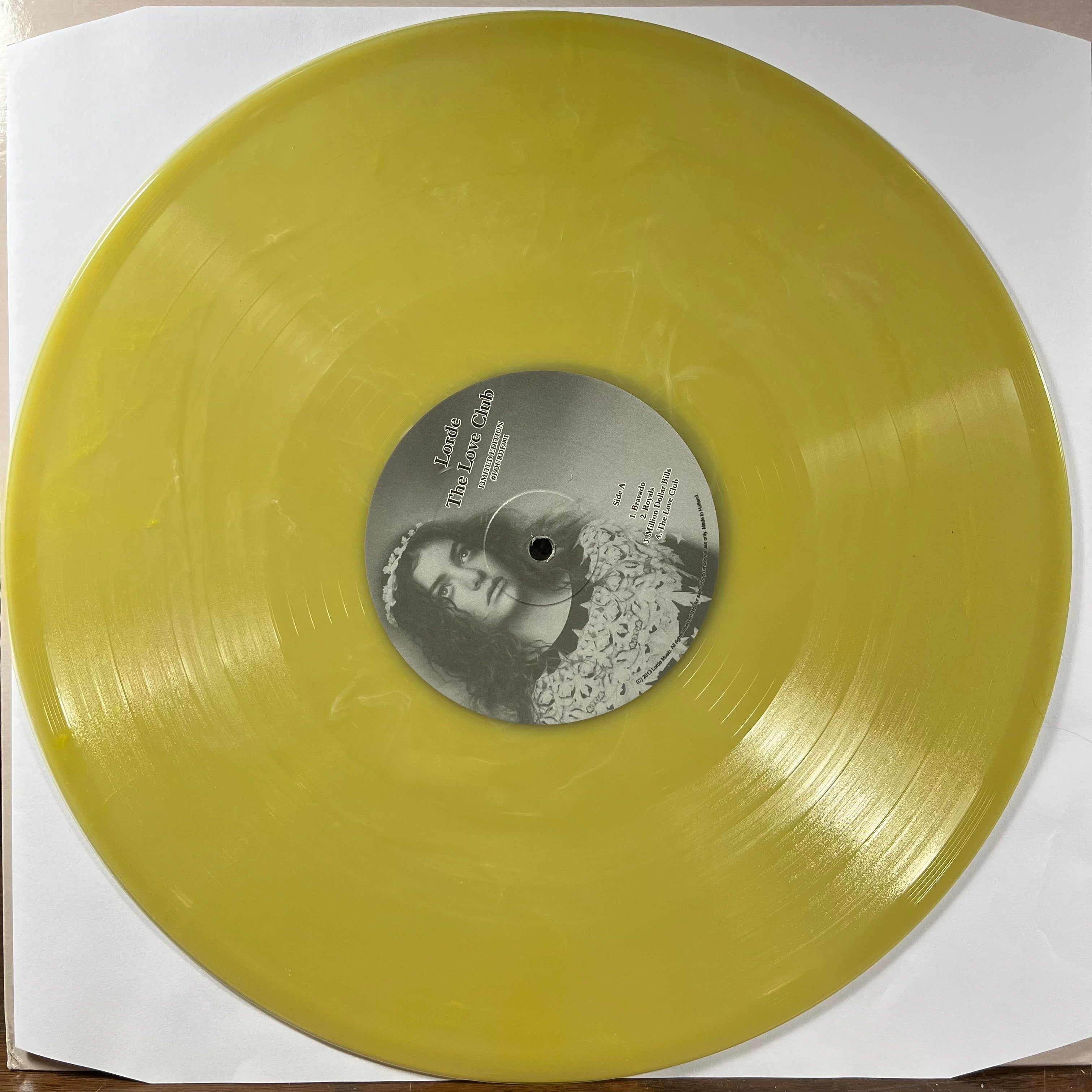 The Love Club (2xCOLOR VINYL Limited Edition) | Mint (M) Mint (M) Love Vinyl Records
