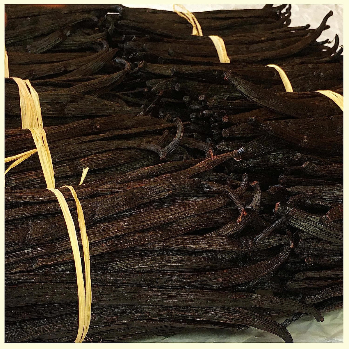 Grade A Vanilla Beans – Whole Vanilla Pods for Baking & Extract Akshit