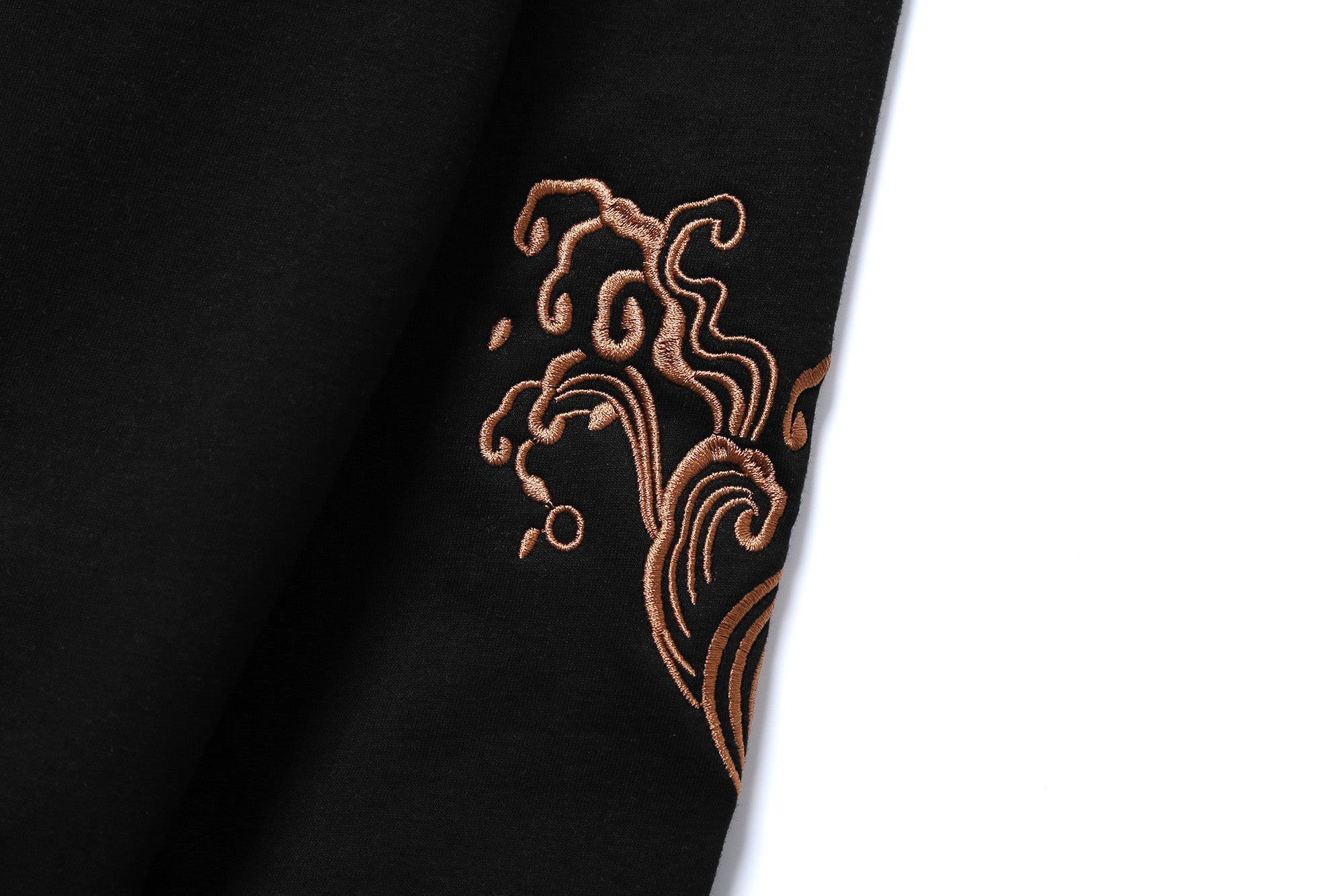 SW9014 Destiny Koi Embroidery Sweater Niepce