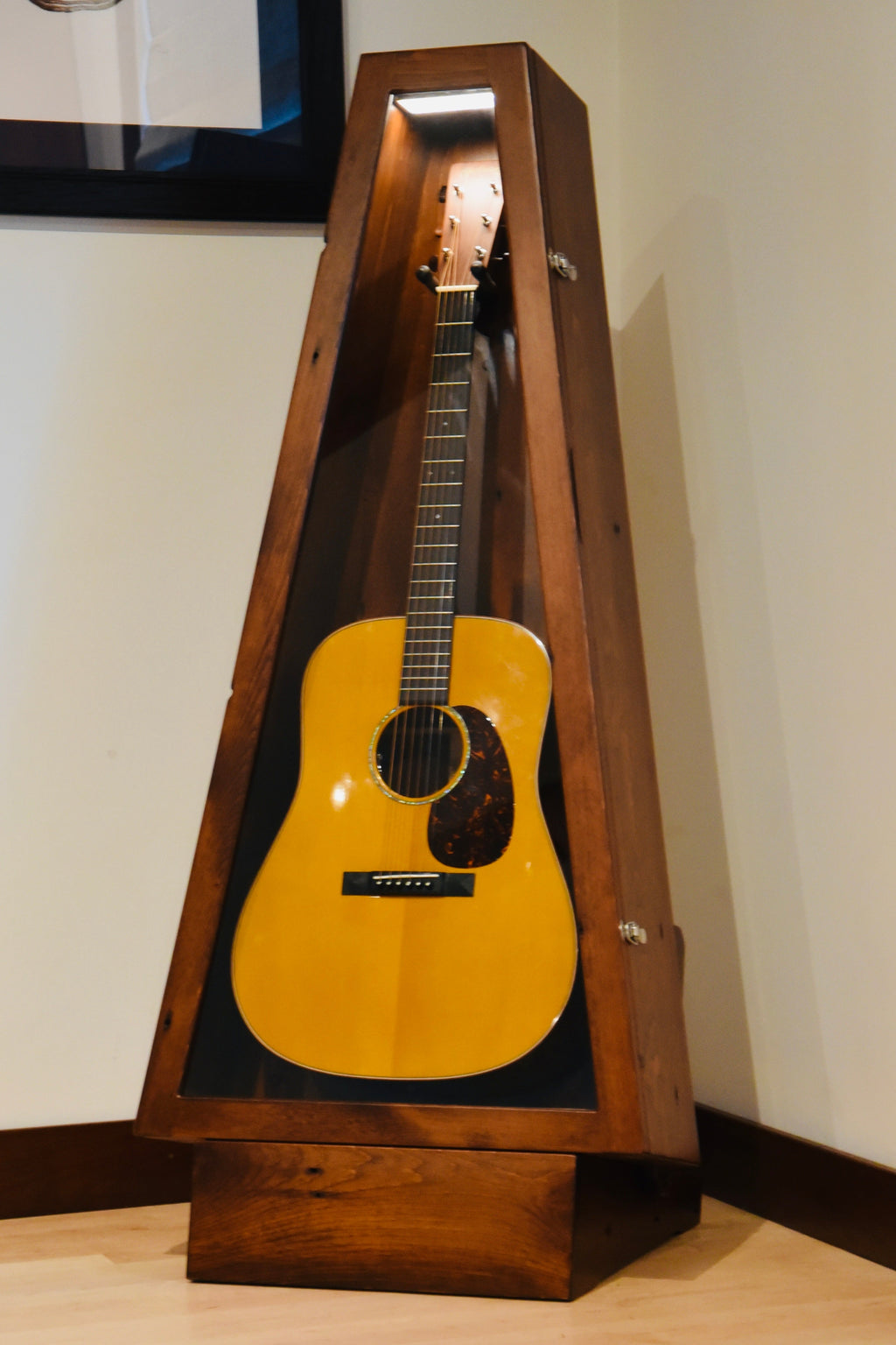 ClimaStand Triangle Humidor with Base - 300 Year Old Reclaimed Wood with Boston Stain Acoustic Remedy Cases