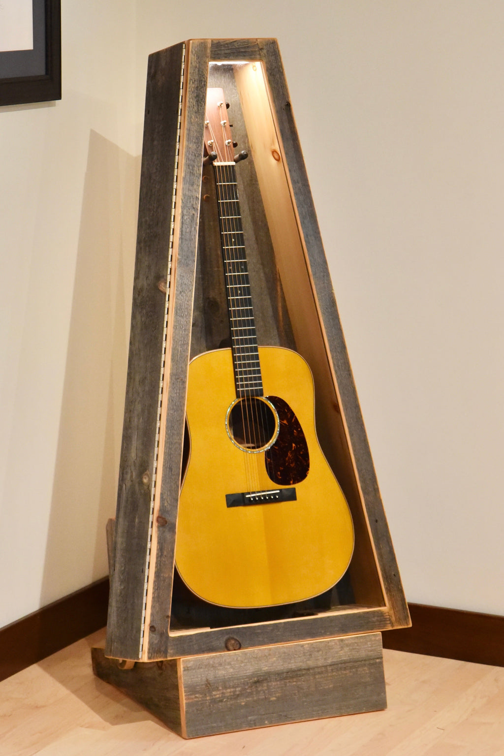 ClimaStand Triangle Humidor with Base - Reclaimed Barnwood (Grey) Acoustic Remedy Cases