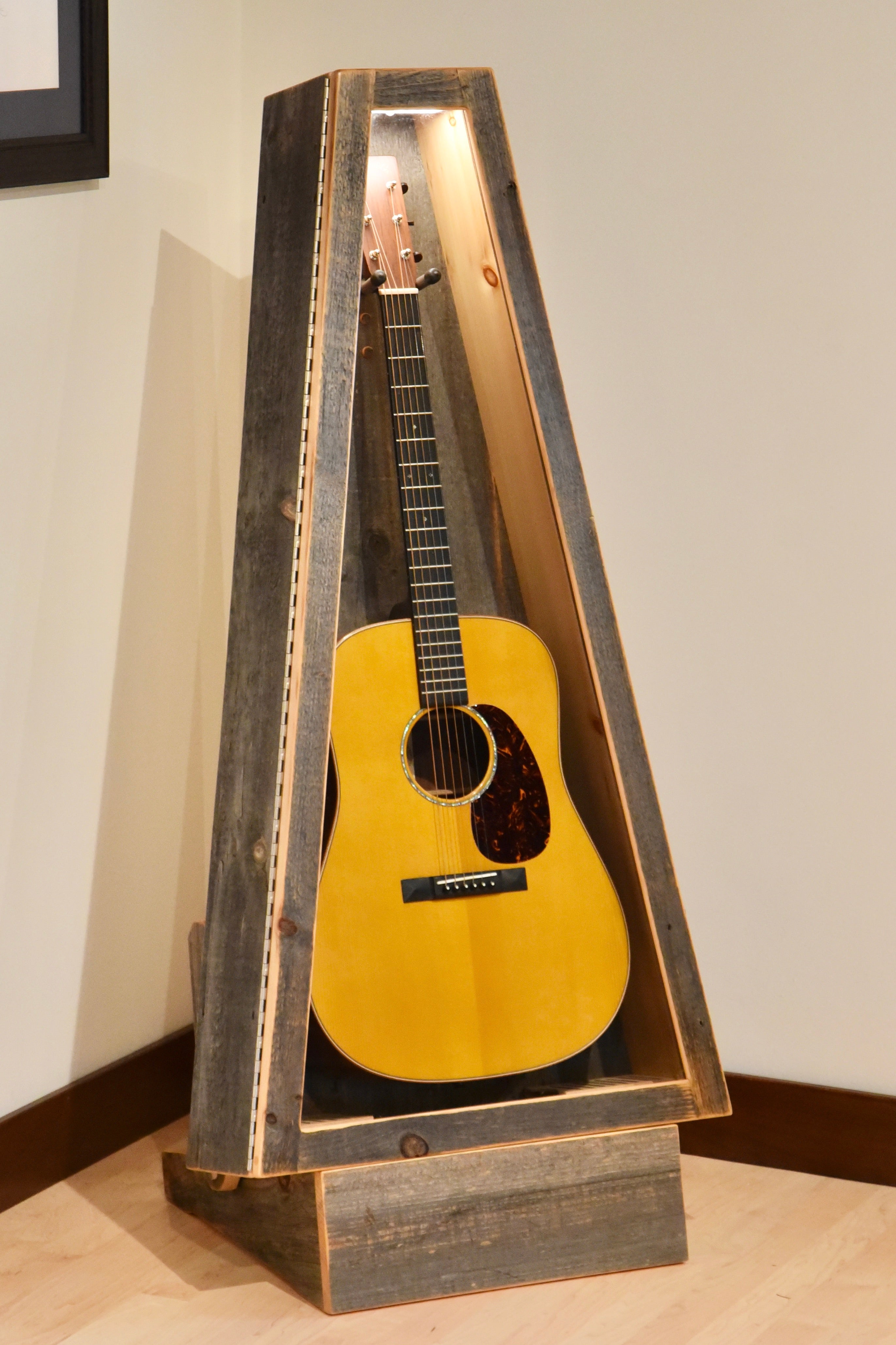 ClimaStand Triangle Humidor with Base - Reclaimed Barnwood (Grey) Acoustic Remedy Cases